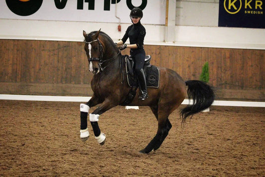 CdG rider Emmi Salminen and Ofi